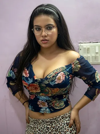 escorts in Allahabad